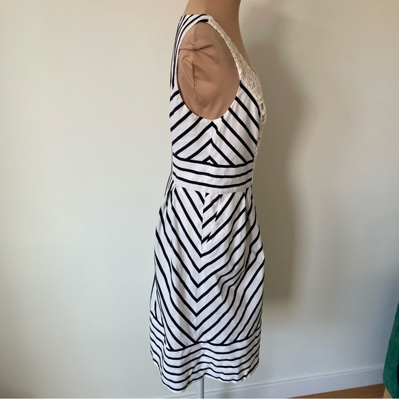 Anthropologie Maeve Chessia Diagonal Striped Lace Panel Sleeveless Dress Size 6 - Picture 6 of 12